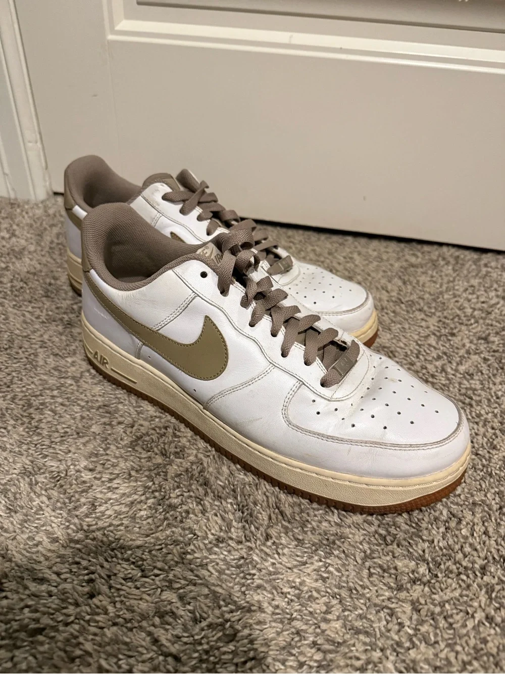 Nike Men’s Low-Top Air Force One Sneakers in White and Olive Drab